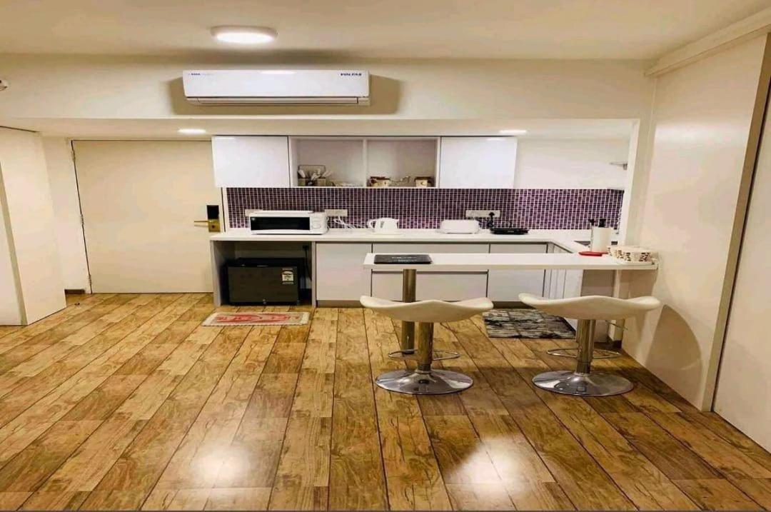7 Star Weekend Studio At Rajhans Belliza By Global Hospitality Szúrat Kültér fotó